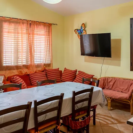 Su Castangiu Apartament *