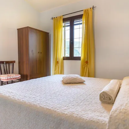 Su Castangiu Apartman Tertenìa