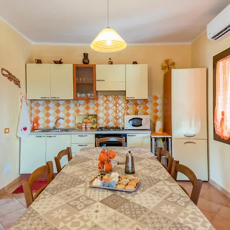 Su Castangiu Apartman
